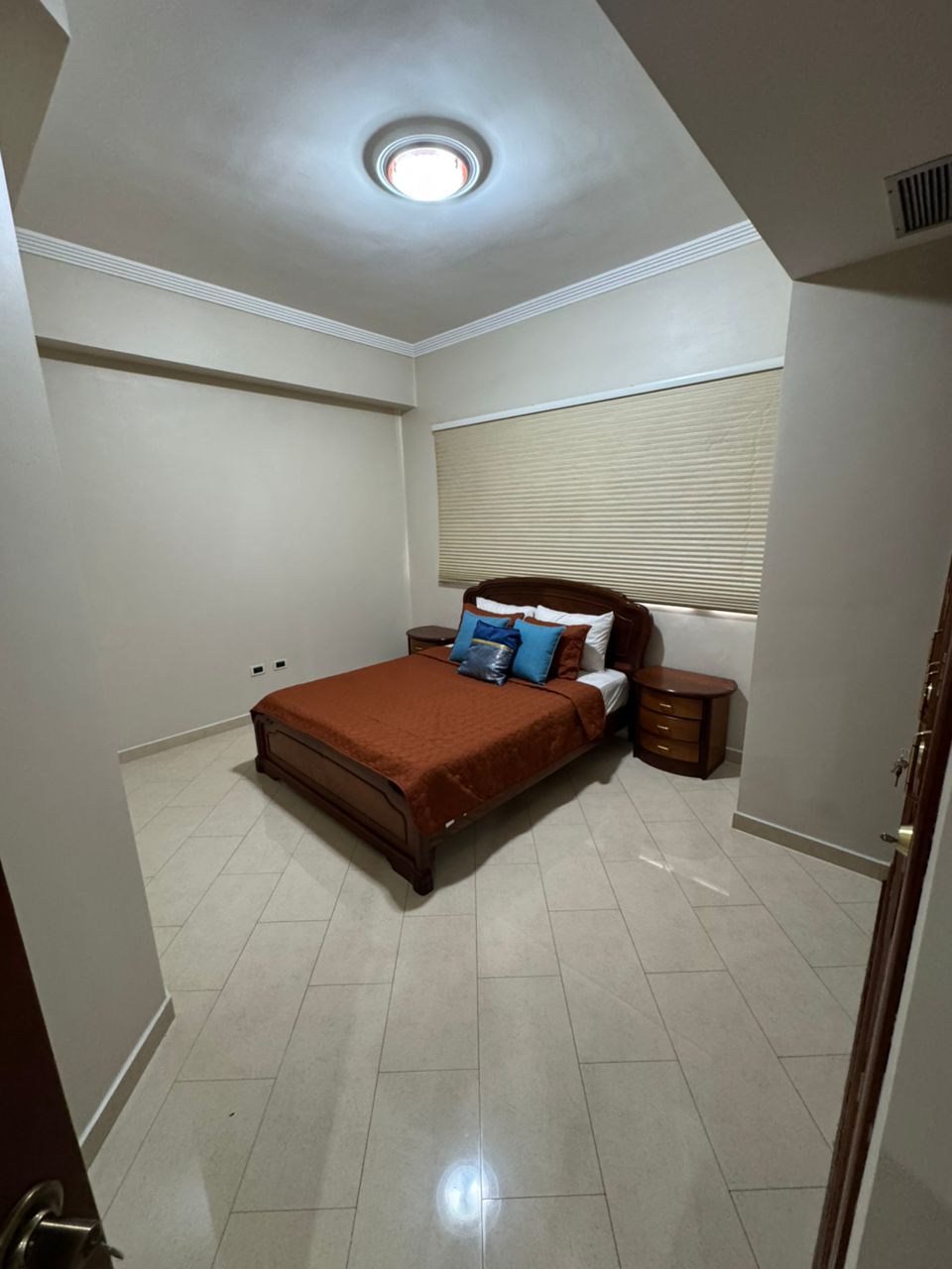 ef081183-3568-4122-8ead-5ab3986fea52